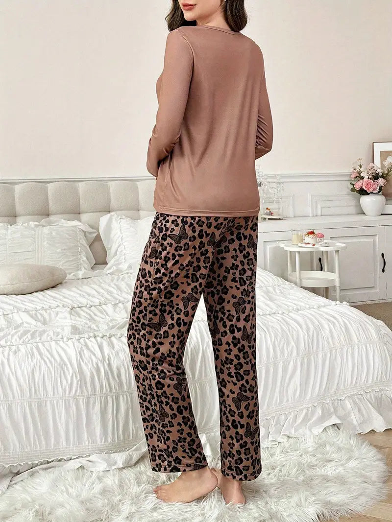 Women'S Leopard Print Butterfly Print Long Sleeve Top and Pants Pajama Set