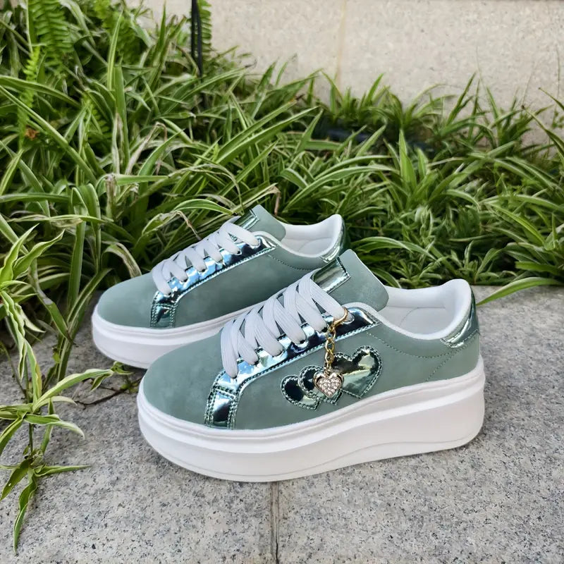 New Women'S White Sneakers with Red Heart Buckles