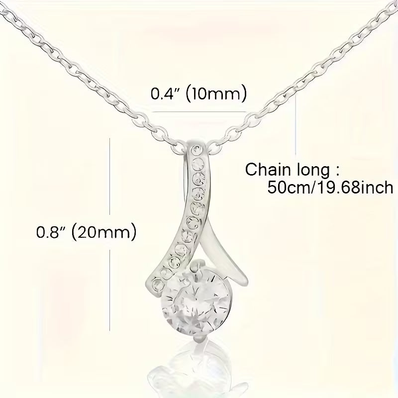 Elegant Floral Necklace with Heart Pendant