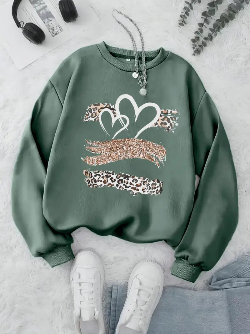 Trendy Oversized sweater  with Heart & Leopard Print -