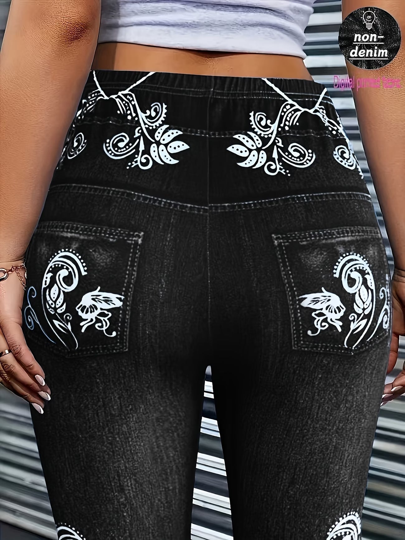 Fashionable Women'S Leggings And Shorts