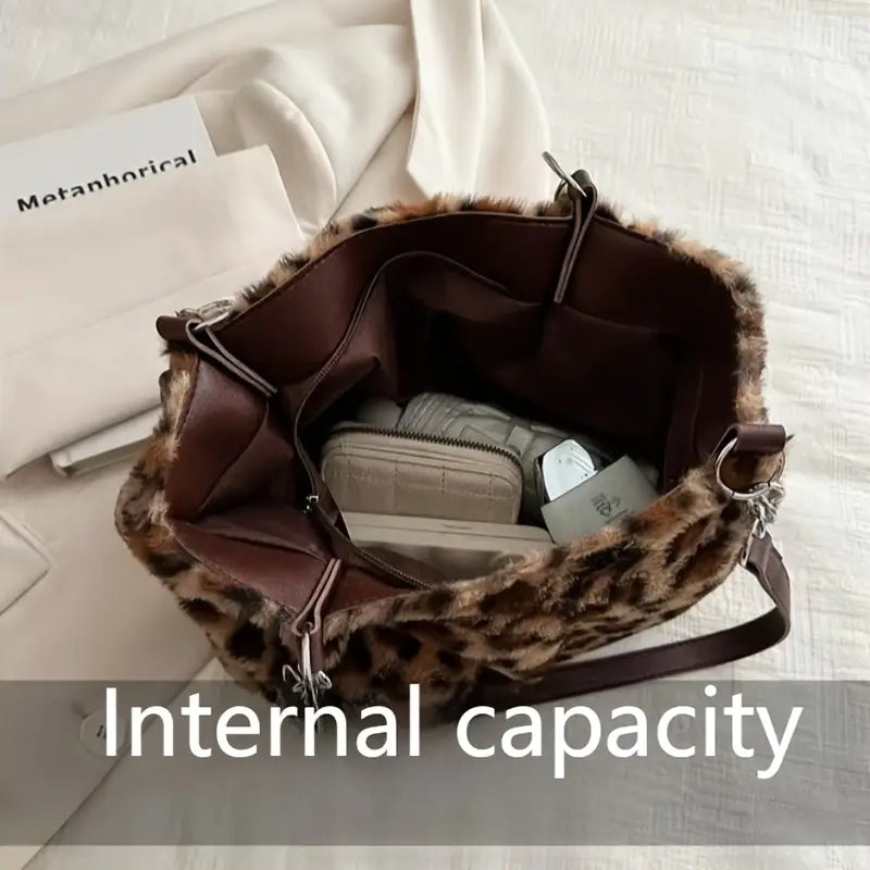 Shoulder Bag - Elegant Leopard-like pattern,