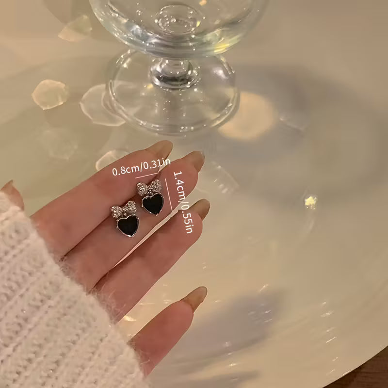 Chic Black Heart Stud Earrings with Sparkling Rhinestones