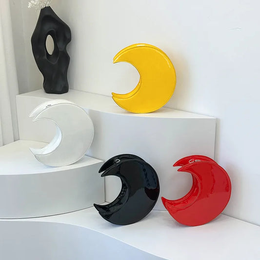 Fashionable Moon Shaped Mini PU Leather Bag Women's Underarm Bag With Chain Strap Stylish Circular Bags For Ladies