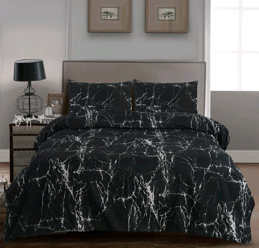 Black & White 4-Piece Duvet Set
